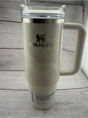 Stanley Cream Travel Tumbler with Handle and Clear Lid